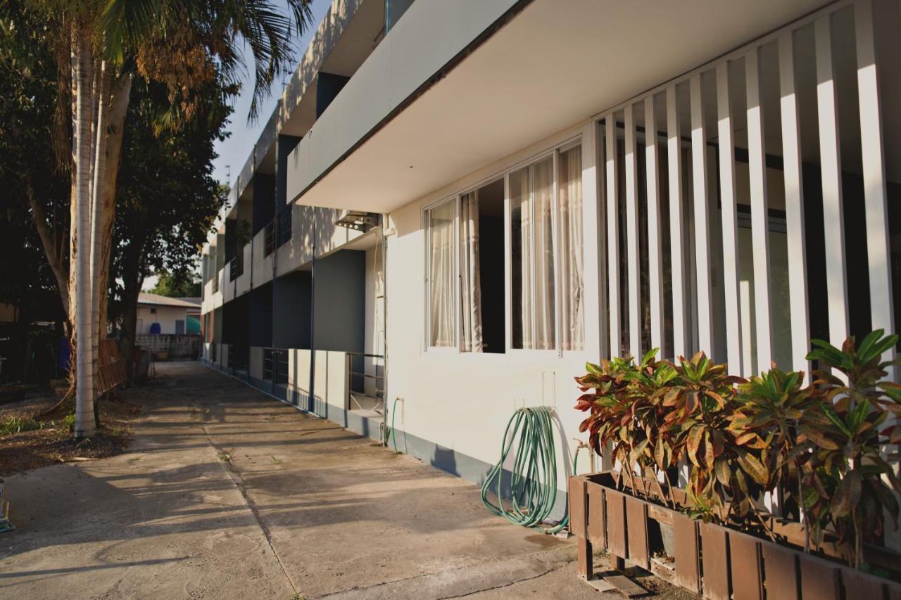 Deejai Hotel Si Racha Luaran gambar