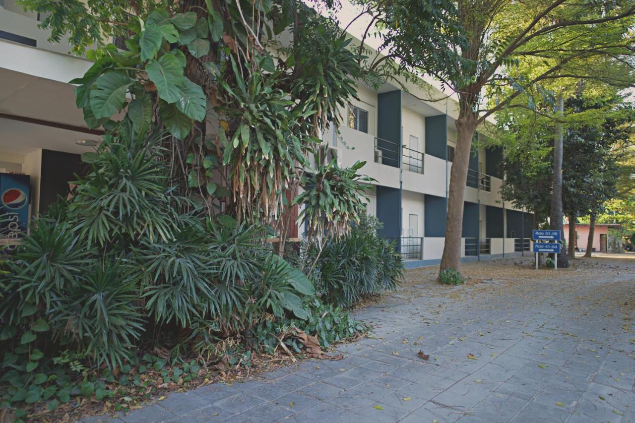 Deejai Hotel Si Racha Luaran gambar
