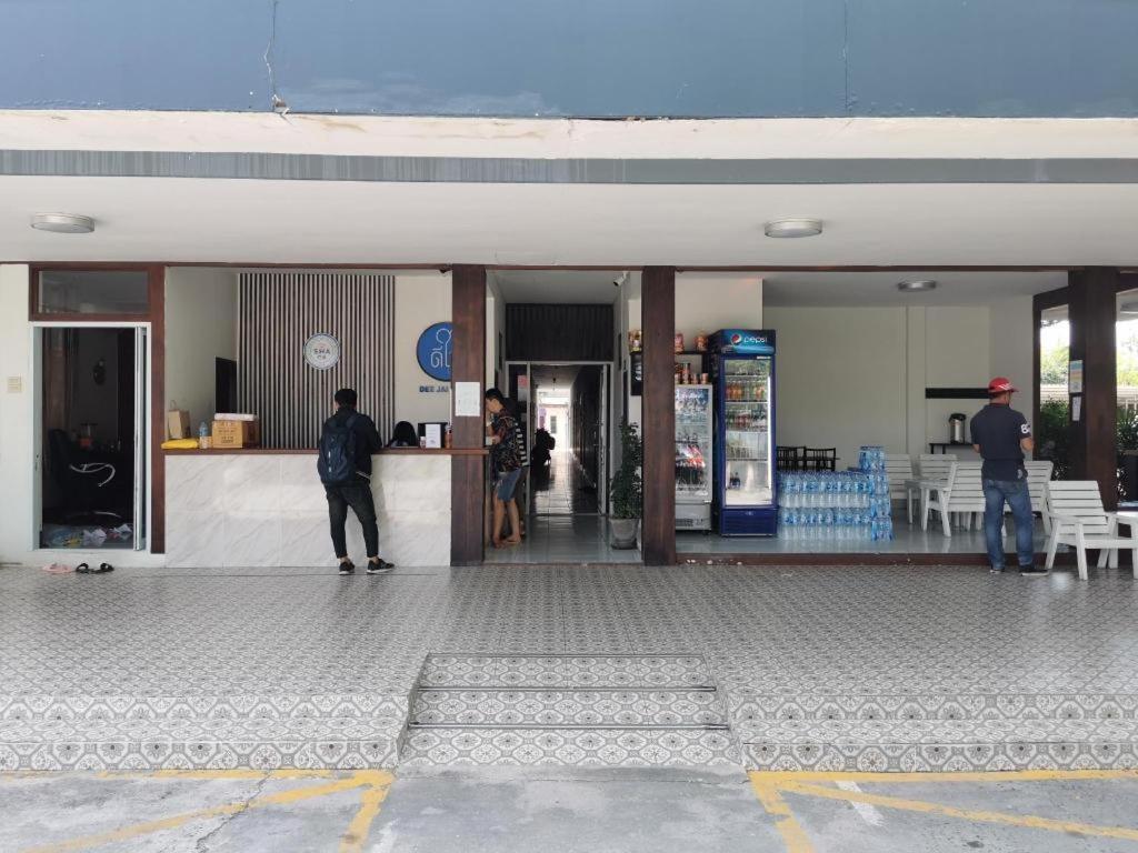 Deejai Hotel Si Racha Luaran gambar