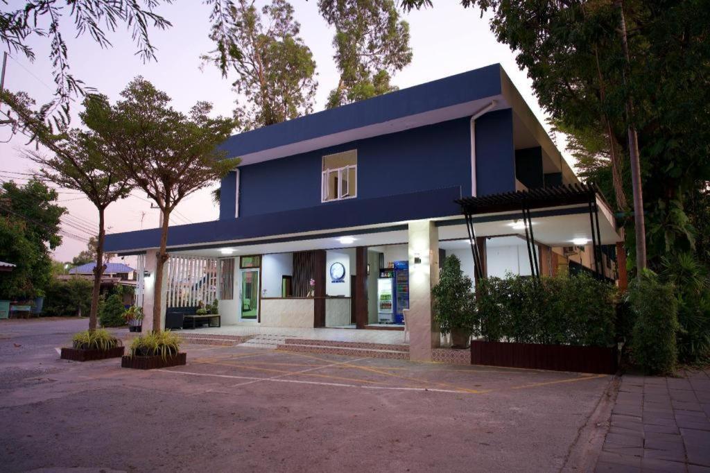 Deejai Hotel Si Racha Luaran gambar