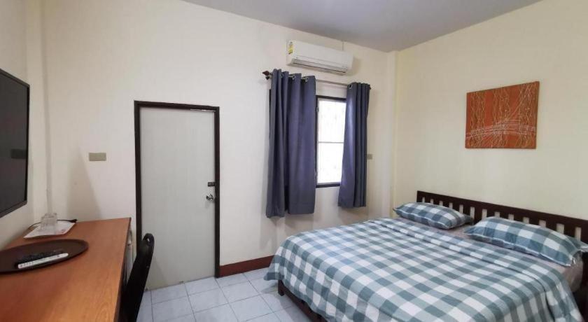 Deejai Hotel Si Racha Luaran gambar