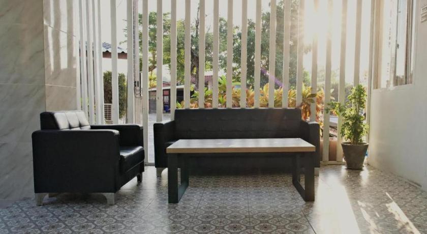 Deejai Hotel Si Racha Luaran gambar