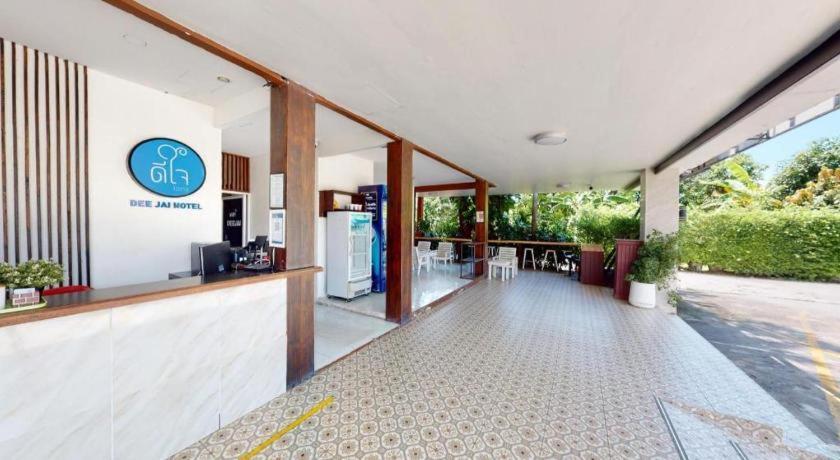 Deejai Hotel Si Racha Luaran gambar